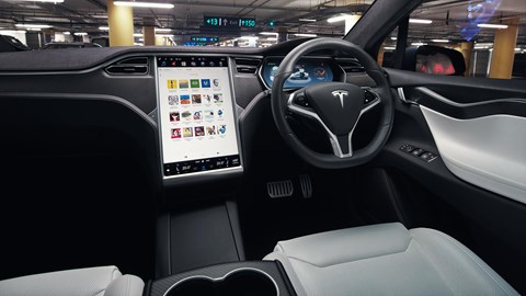 Tesla model x интерьер