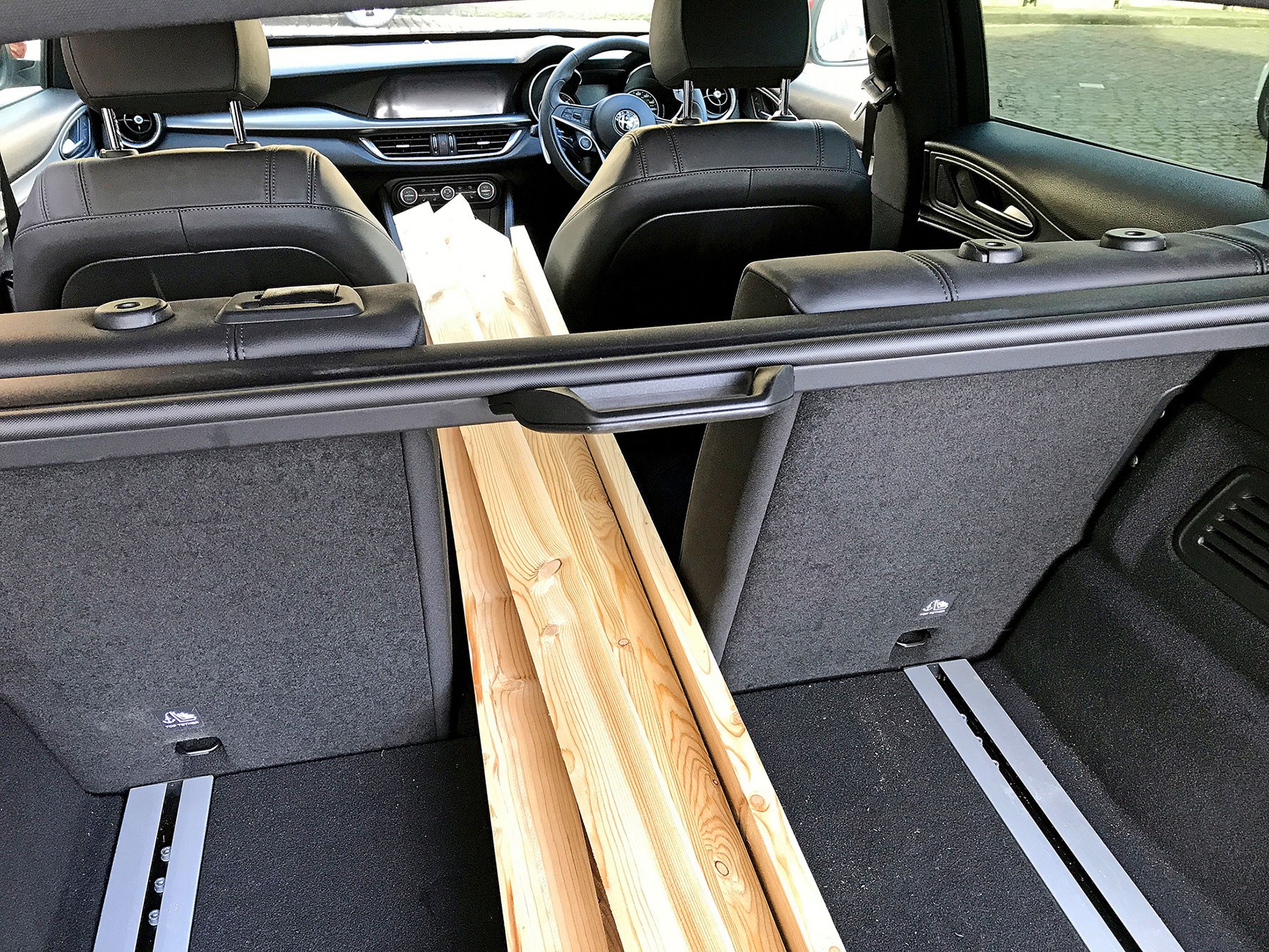 Alfa Romeo Stelvio boot: a surprisingly practical SUV Alfa Romeo Stelvio boot: a surprisingly practical SUV