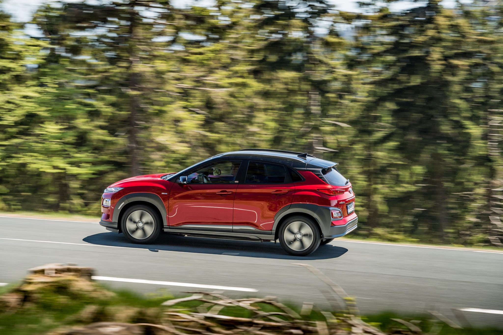 New Hyundai Kona SUV specs, pics and details on Electric model ...