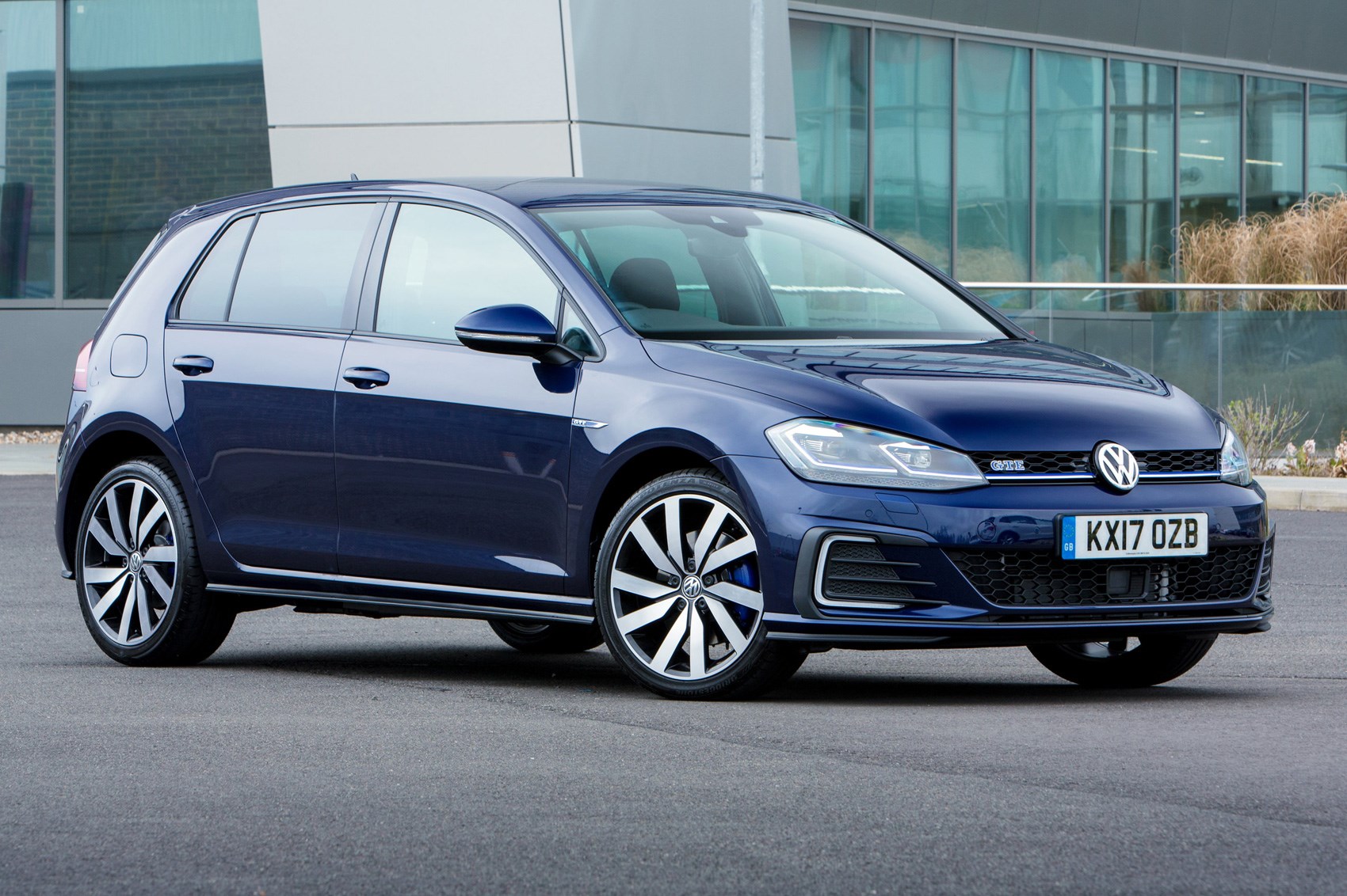 VW Golf GTE hybrid: specs, price, pictures, news and more ...