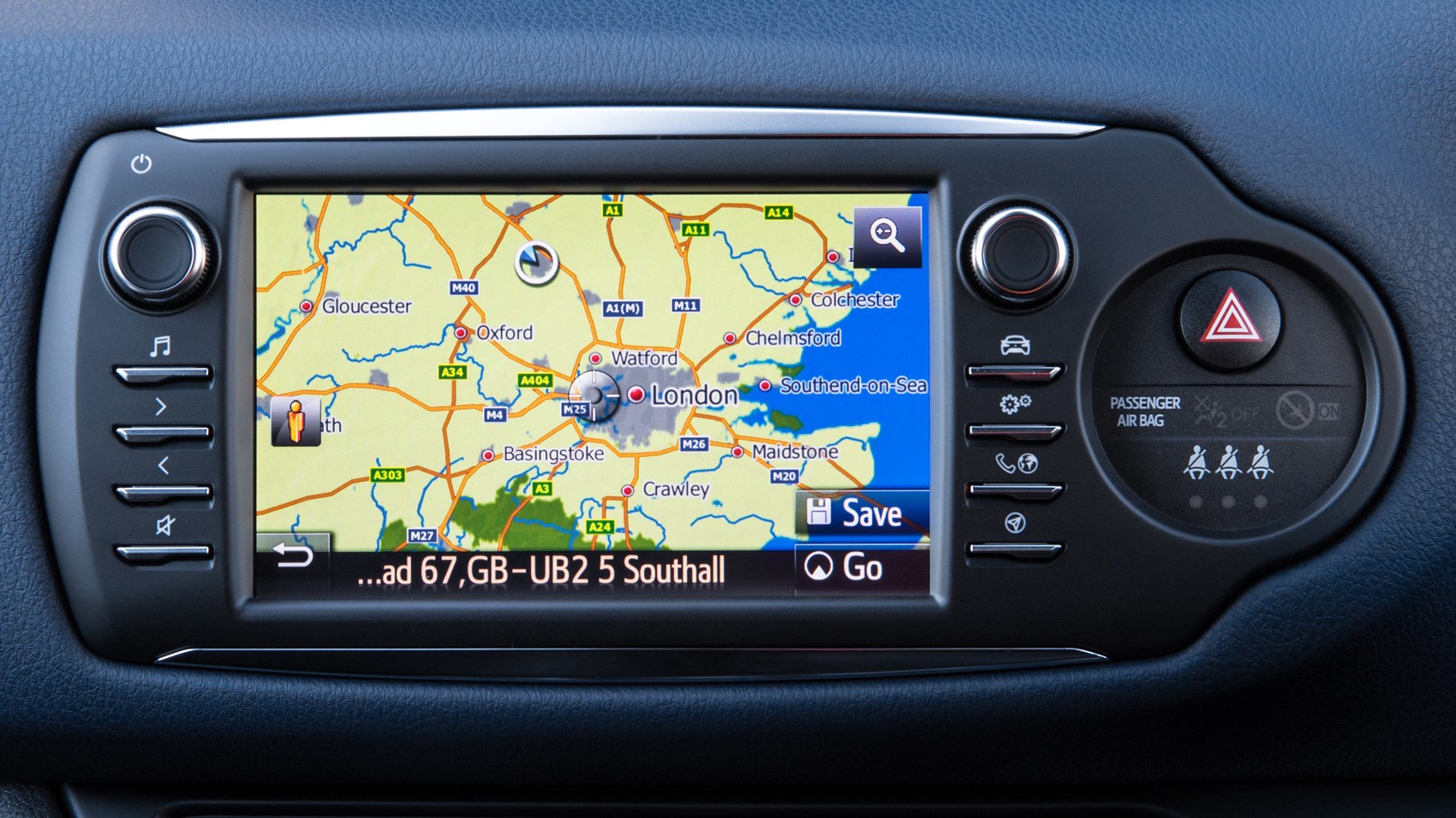 Toyota Yaris UK infotainment