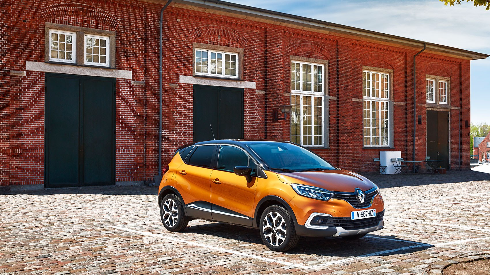 Renault Captur Signature S Nav TCe 120 (2017) review  CAR Magazine