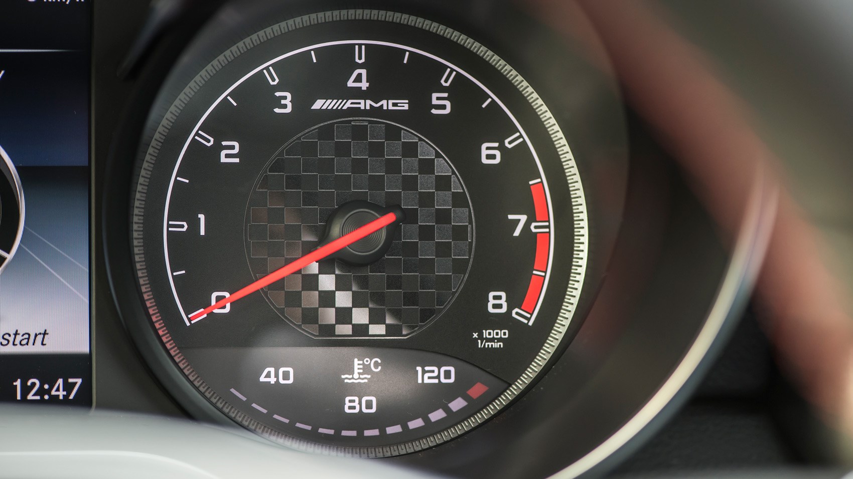 Mercedes-AMG C43 rev counter