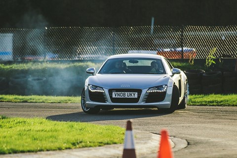 Audi R8 drifting