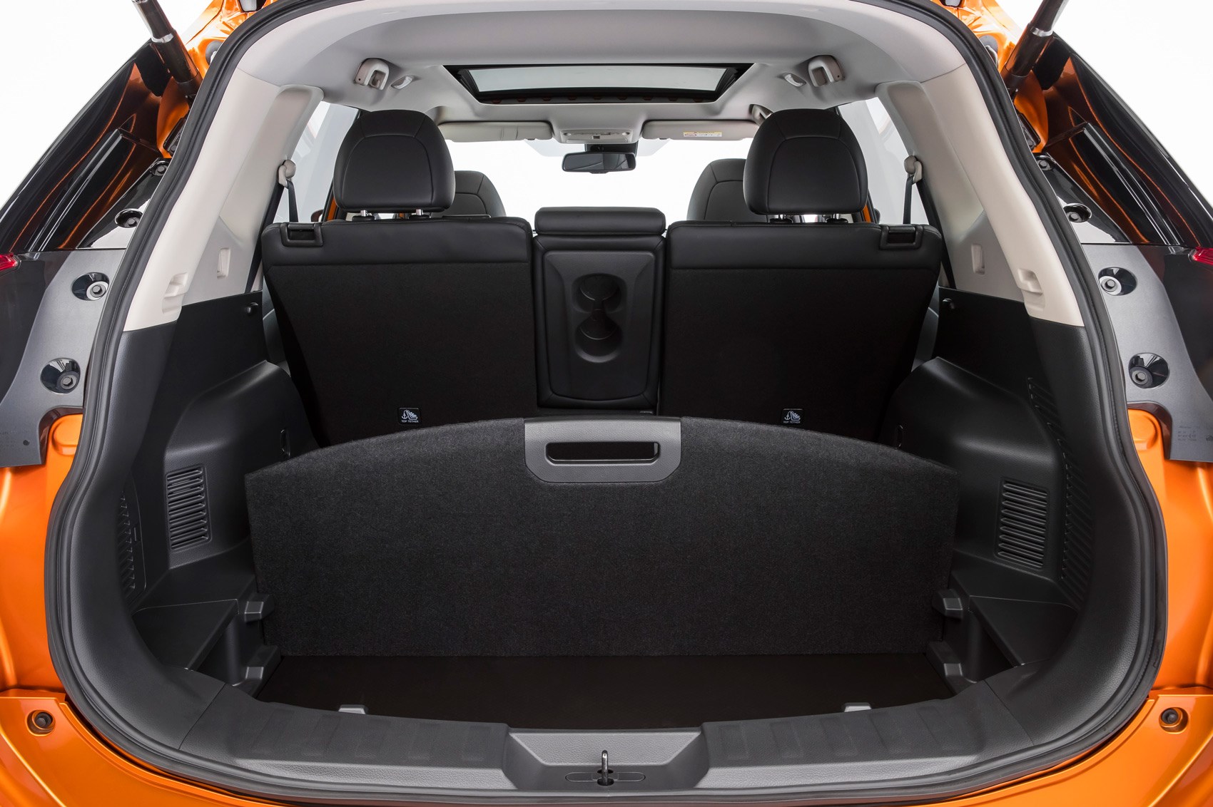 Nissan X-Trail (2017) facelift: pictures, specs and ... Nissan X-Trail (2017) facelift: pictures, specs and ...