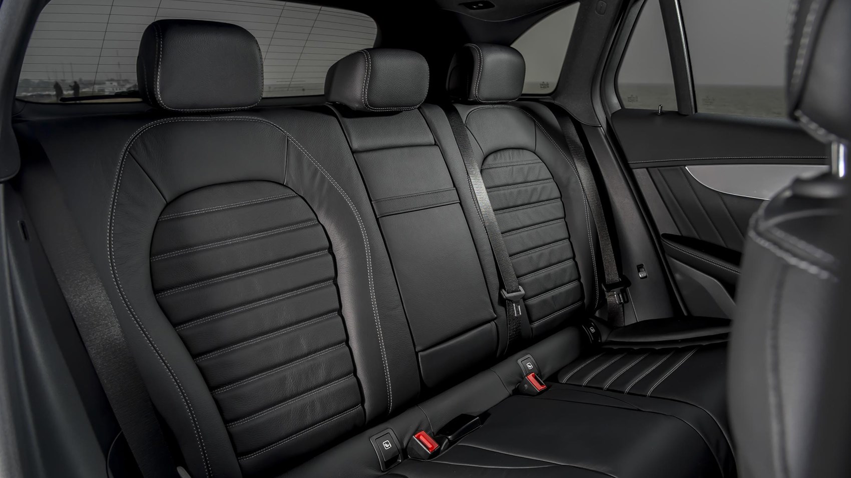 Mercedes Glc 350d 4 Matic Amg Line 2017 Review Car Magazine