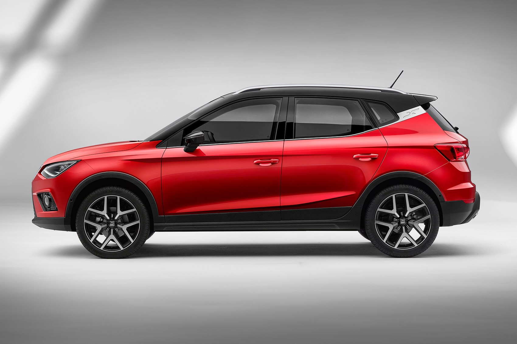 seat_arona_03