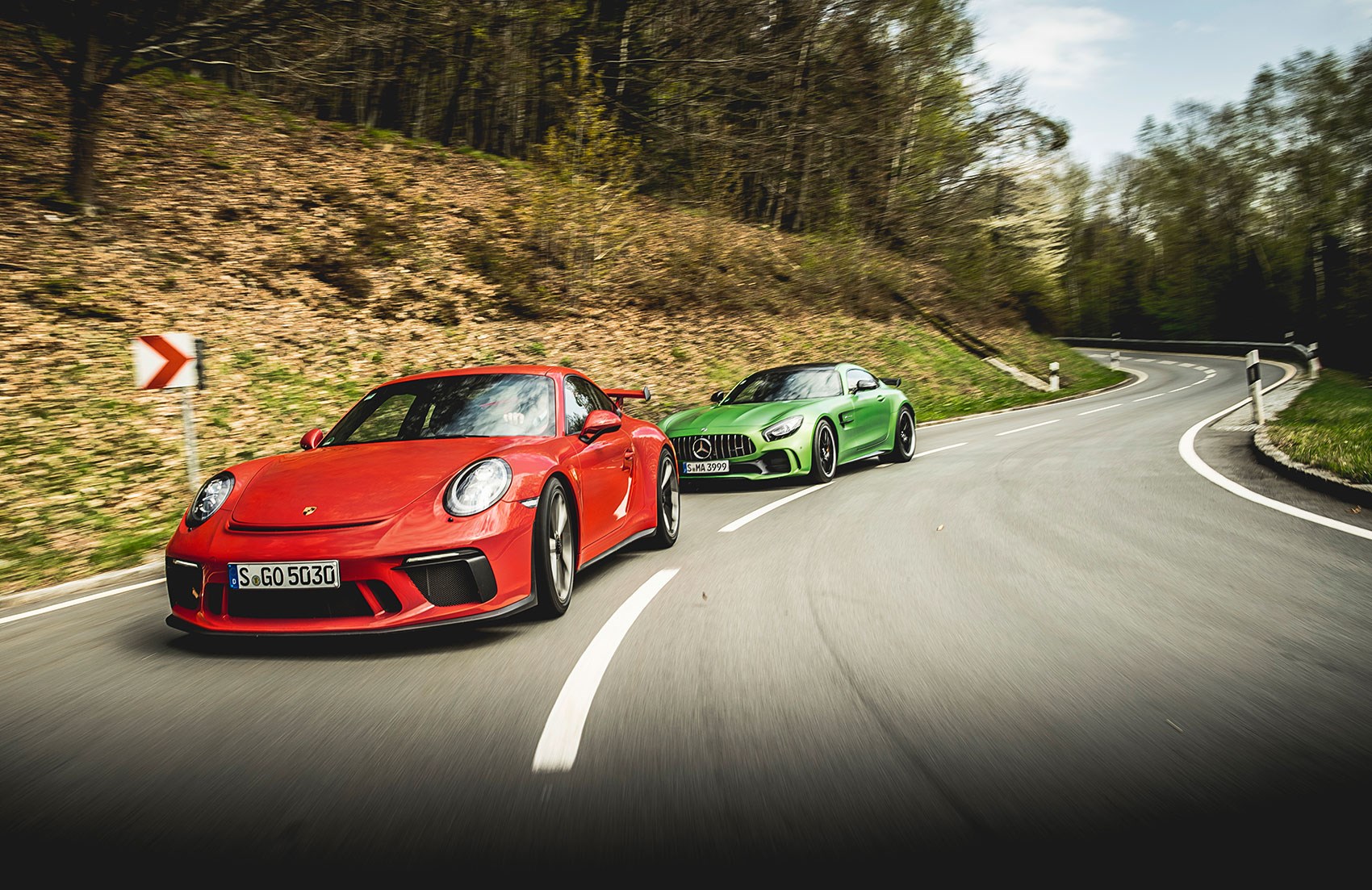 Mercedes Amg Gt R Vs Porsche 911 Gt3 Twin Test Review 2017