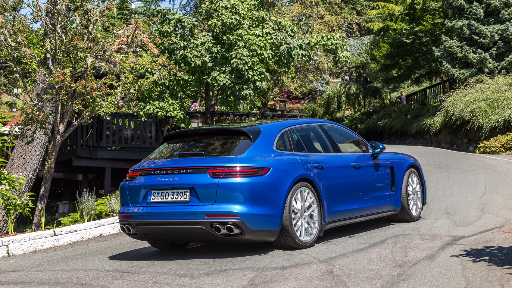 Porsche Panamera ST 4S Diesel rear cornering