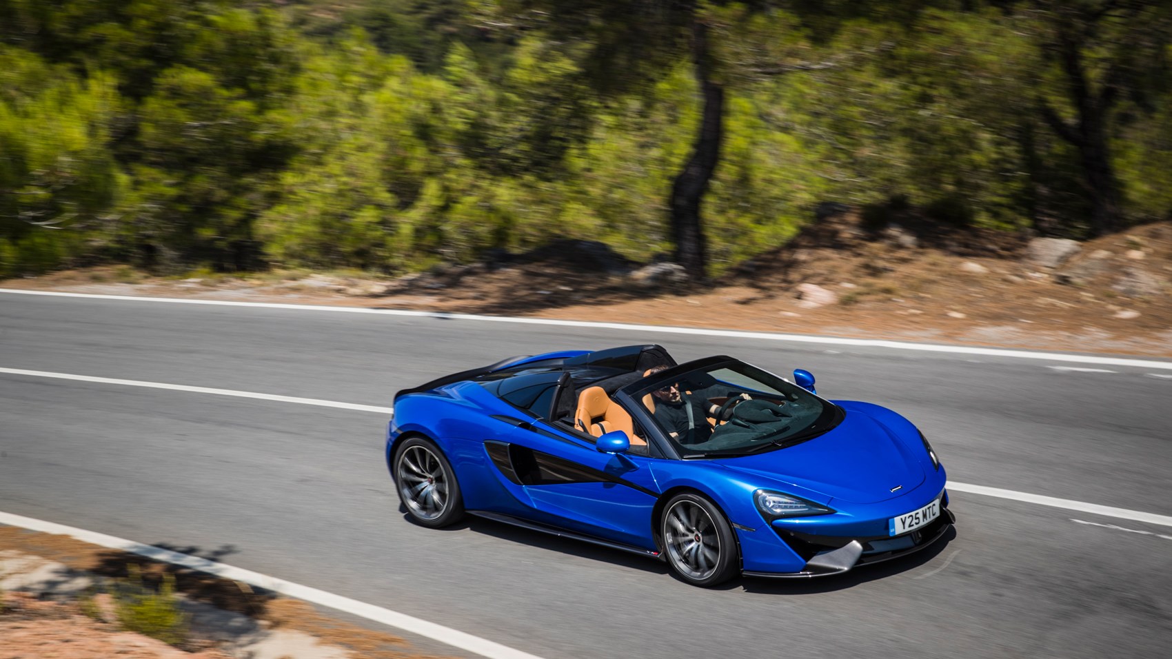 McLaren 570S Spider front panning