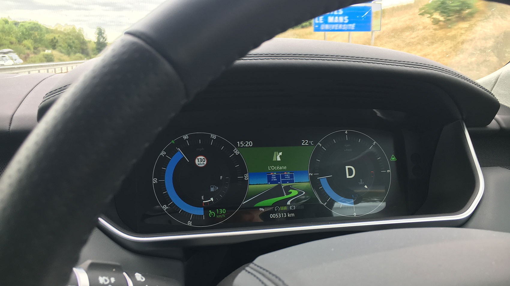 Digital binnacle relays speed and nav guidance Digital binnacle relays speed and nav guidance