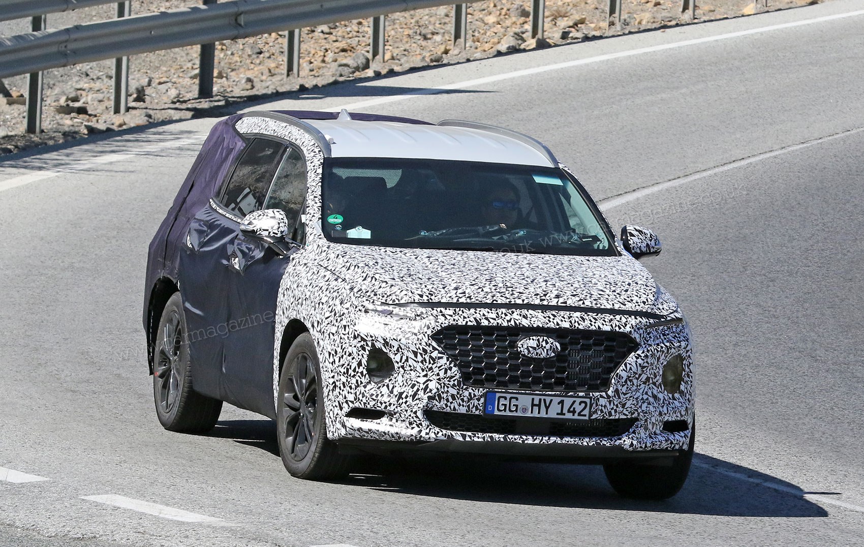 New 2018 Hyundai Santa Fe spy photos specs prices | CAR ... New 2018 Hyundai Santa Fe spy photos specs prices | CAR ...