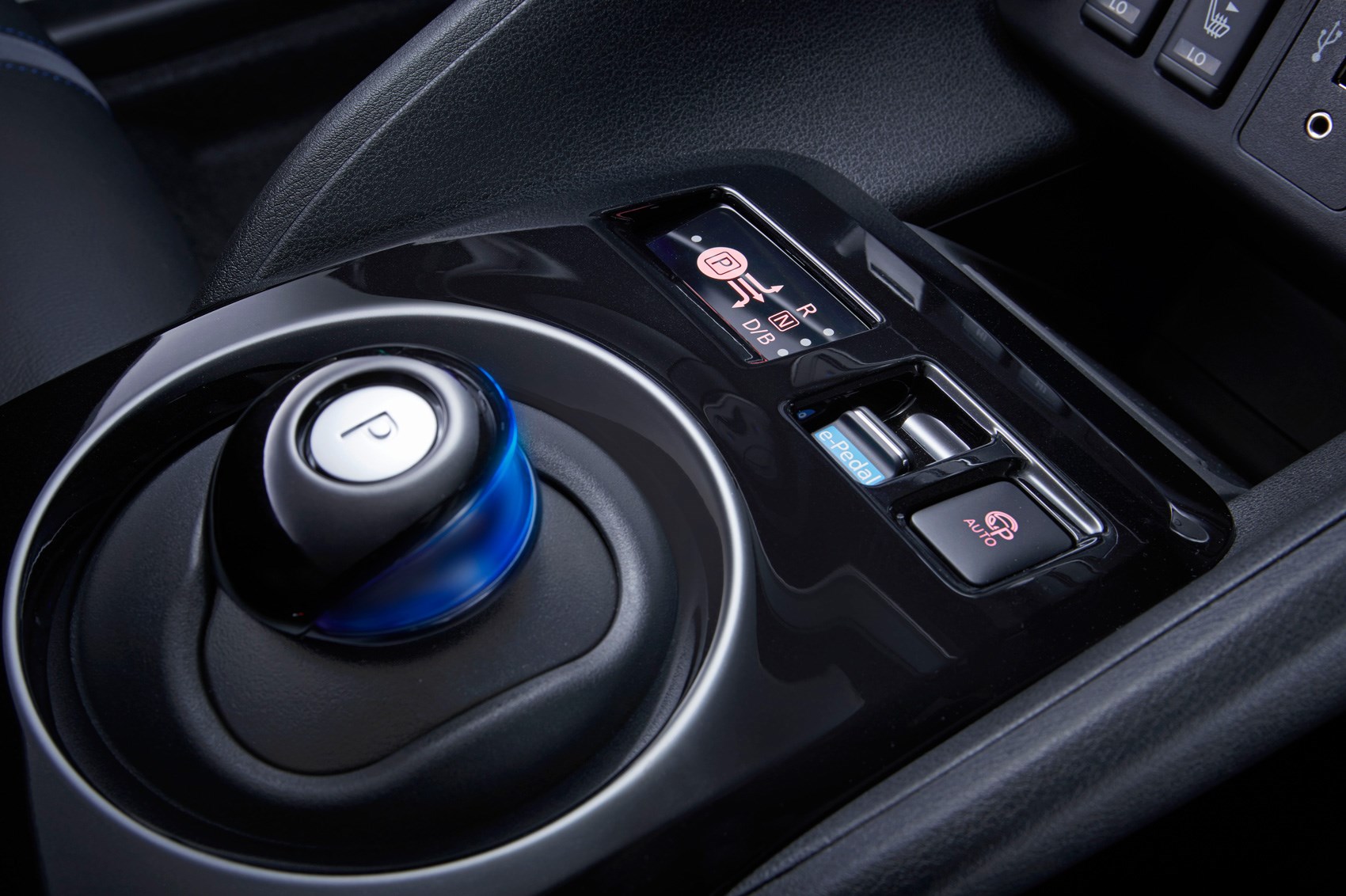 2019 nissan leaf e pedal