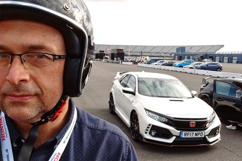 Honda Civic Type R Colin selfie