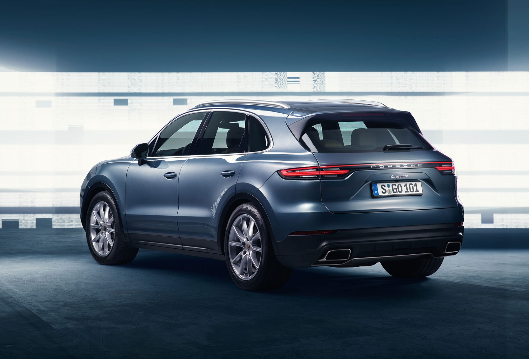 New 2018 Porsche Cayenne Pics Performance Specs And Price Car Shades Of Mini Macan From The Rear It S New Porsche Cayenne