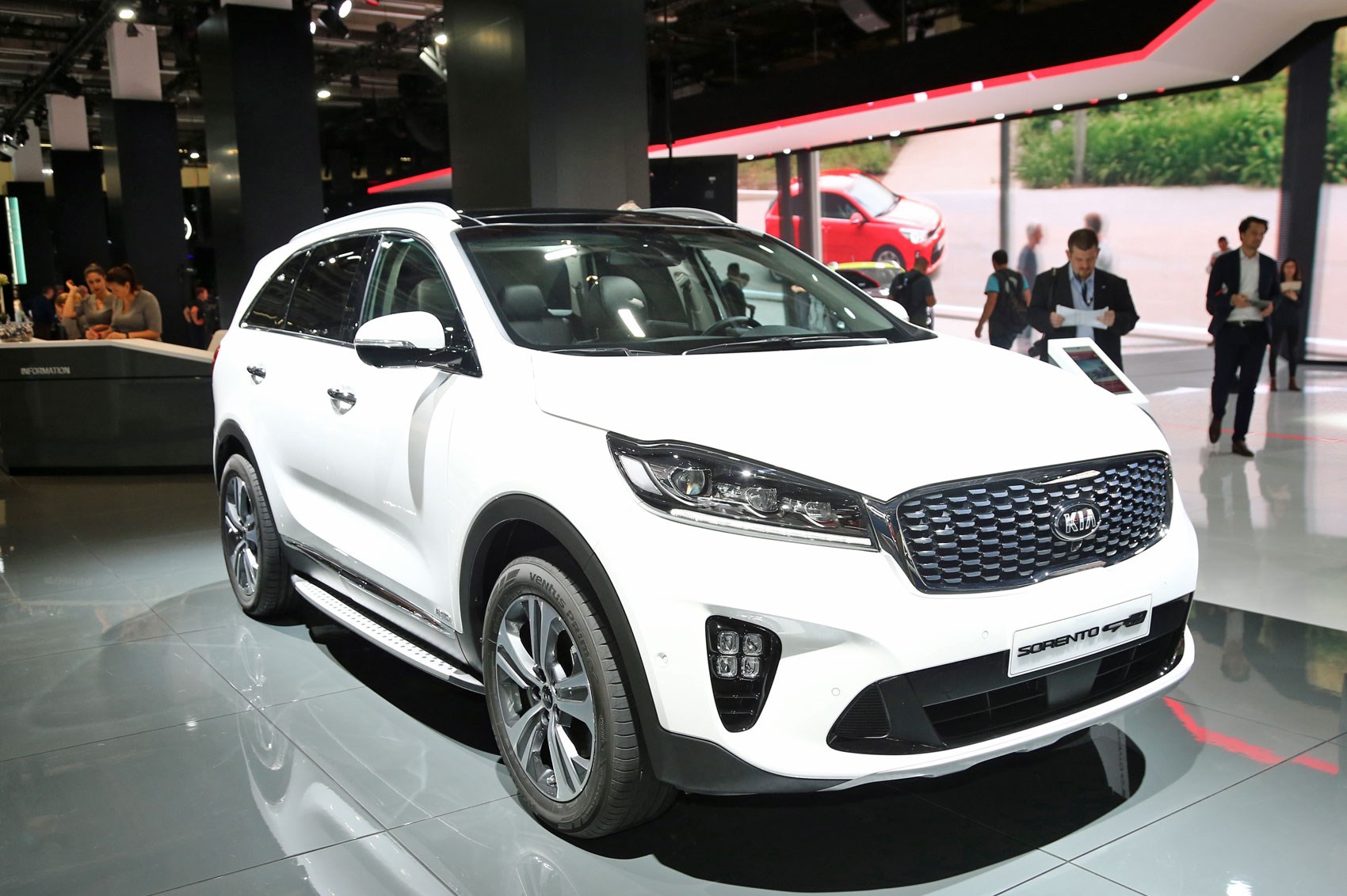 Sorento gets sporty: top-spec GT-Line among 2017 Kia SUV updates | CAR ...