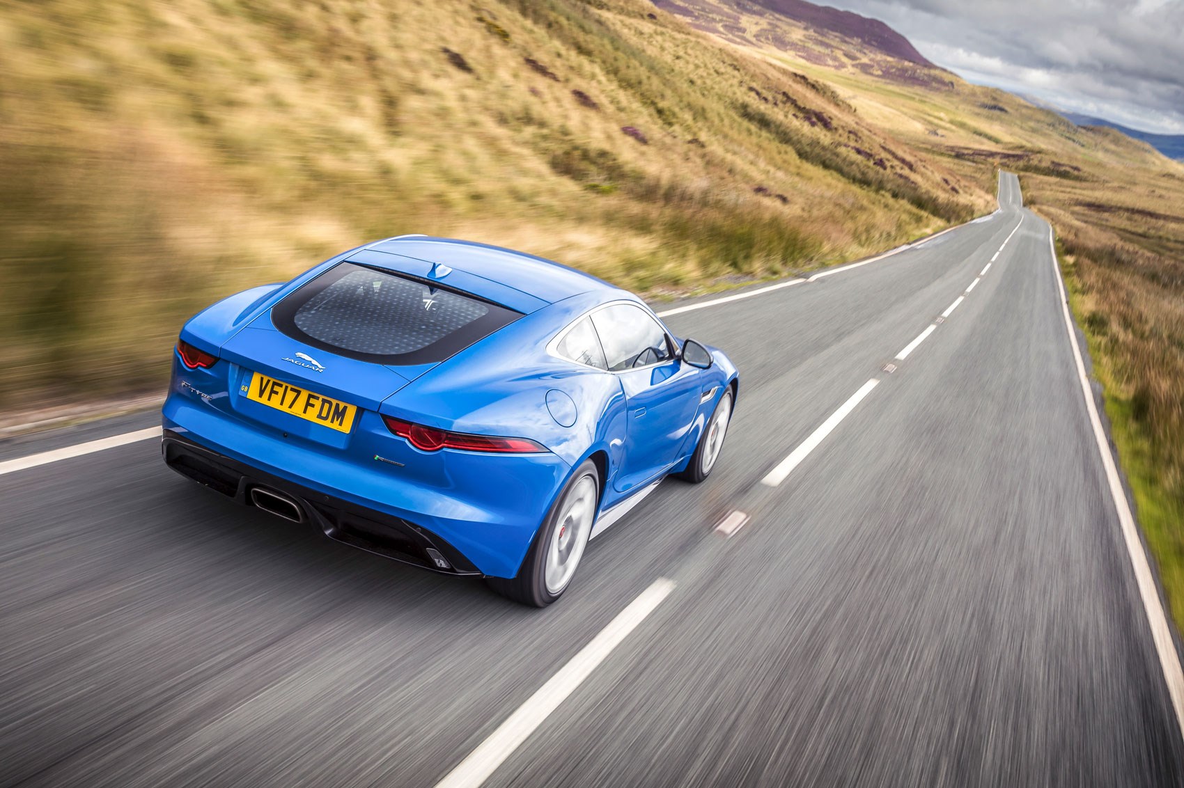 Jaguar F-type 4cyl rear tracking