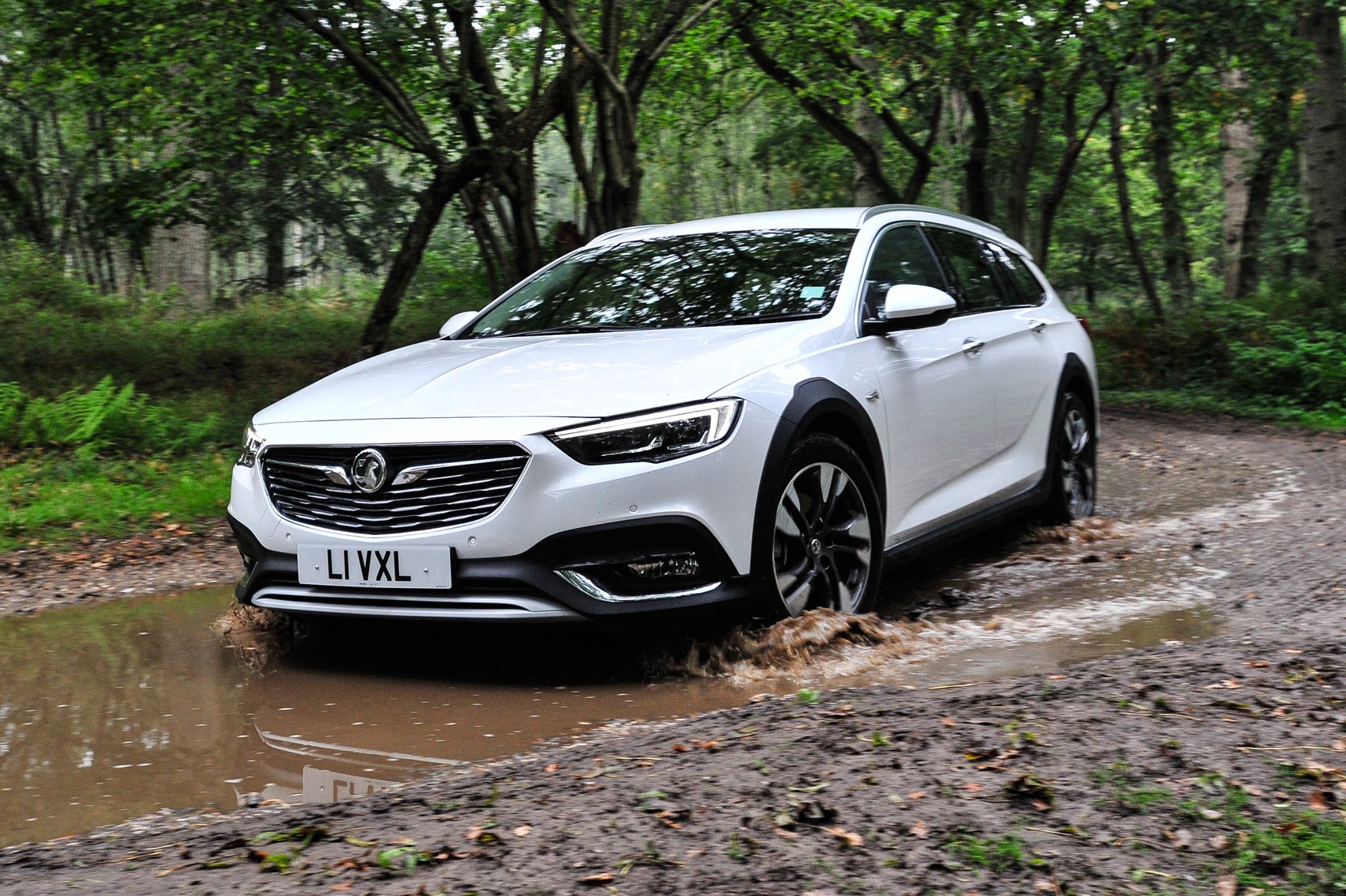 Vauxhall Insignia Country Tourer 17 Review Car Magazine