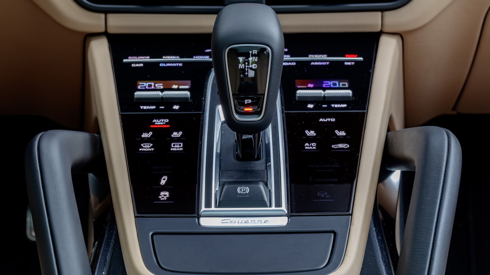 Porsche Cayenne Turbo centre console