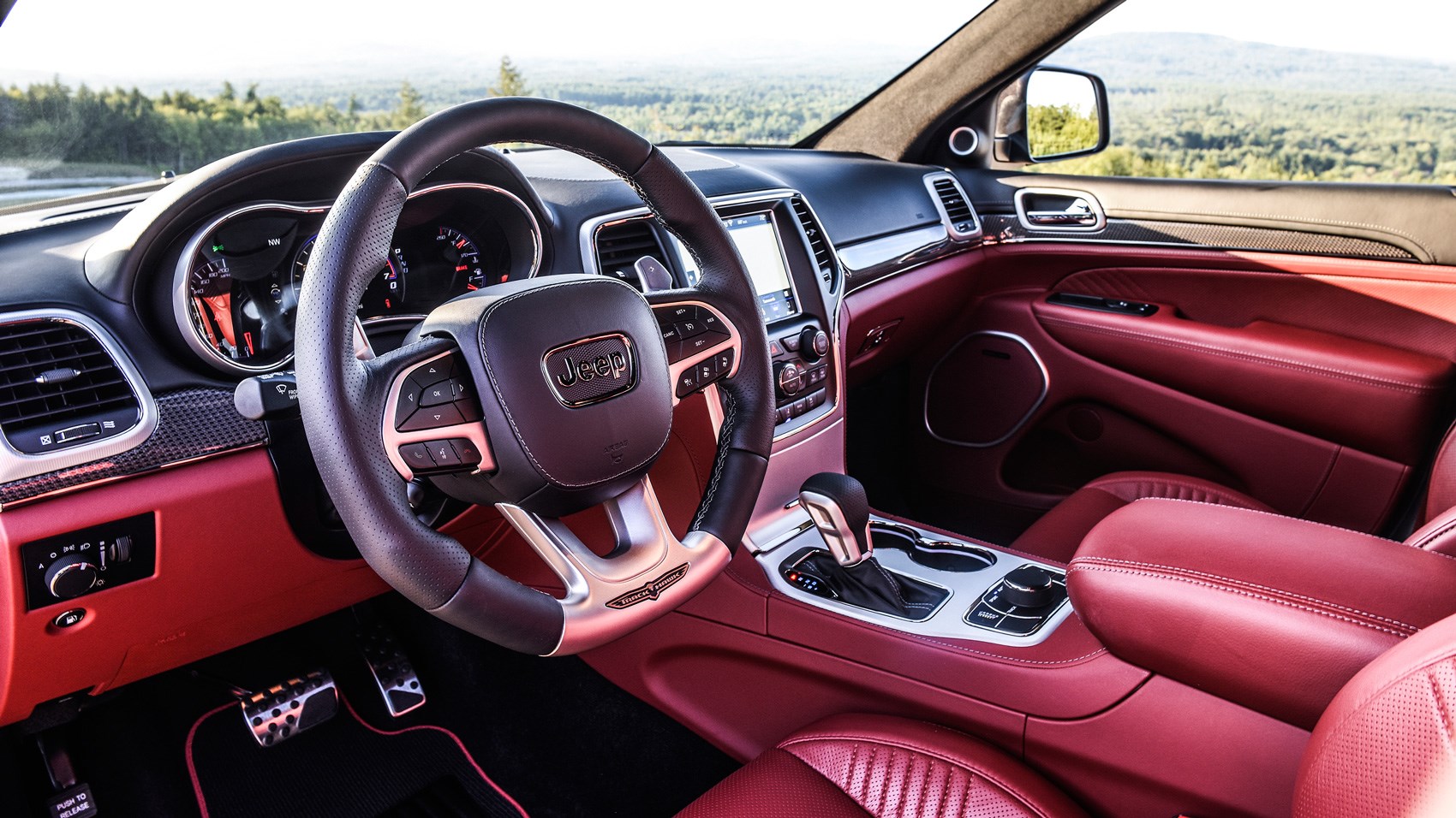 Jeep Srt Trackhawk Interior