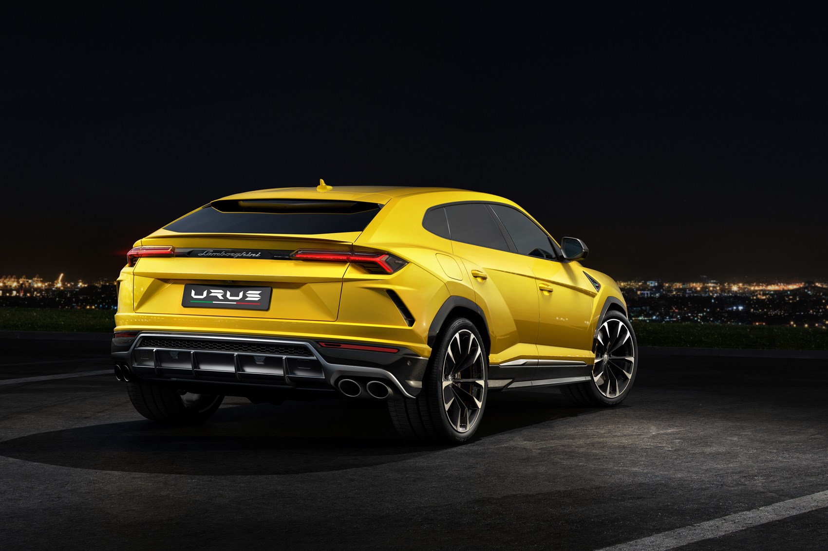 Lamborghini Urus 2018 Suv Everything You Need To Know