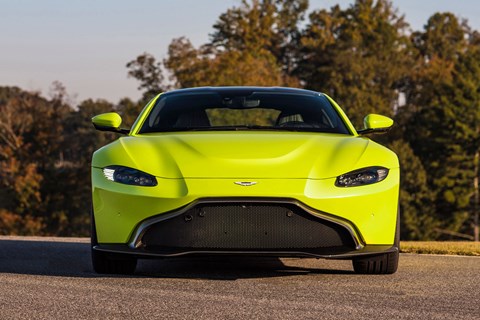 Aston Martin Vantage: a new 2018 face