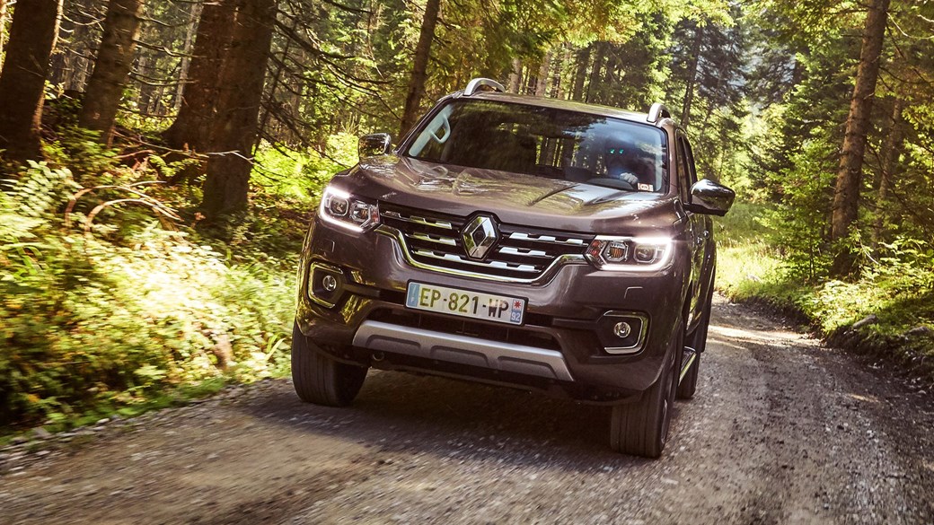 renault alaskan pickup 2017