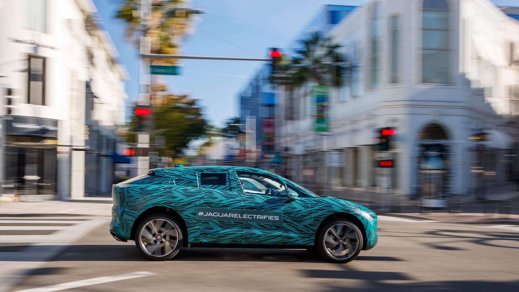 Jaguar I-Pace ride side pan