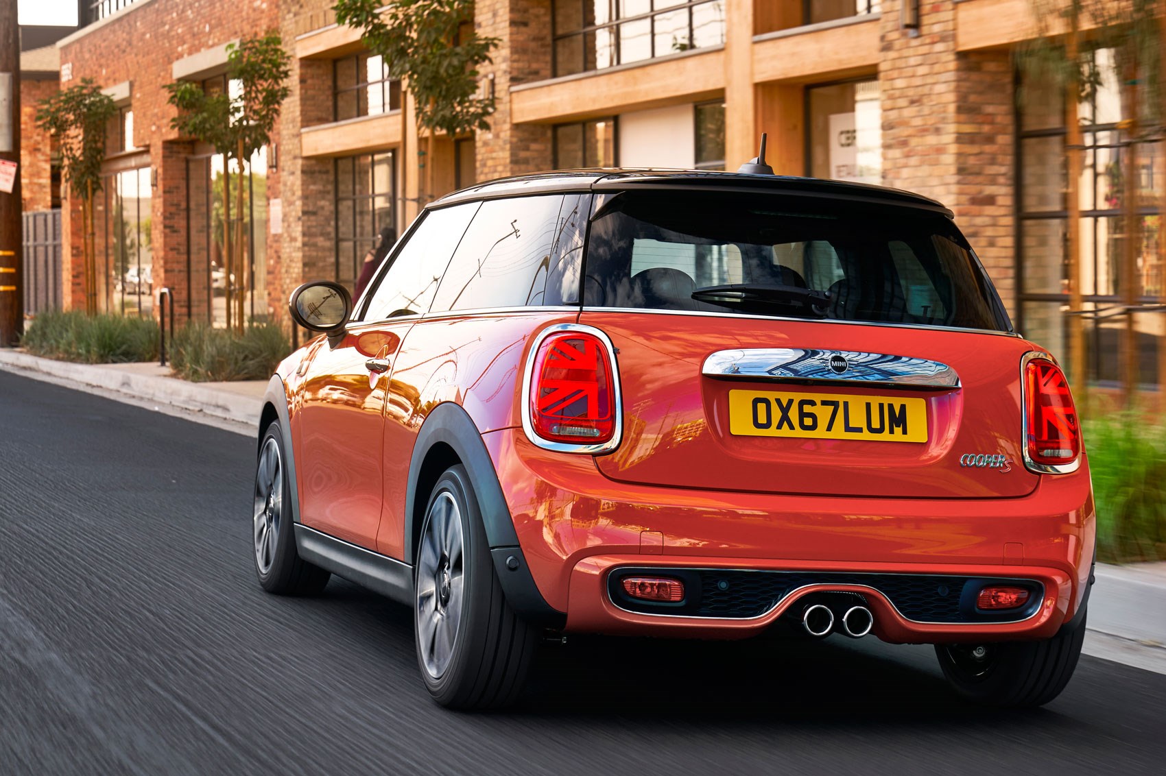 New 2018 Mini hatchback five-door Convertible facelift 