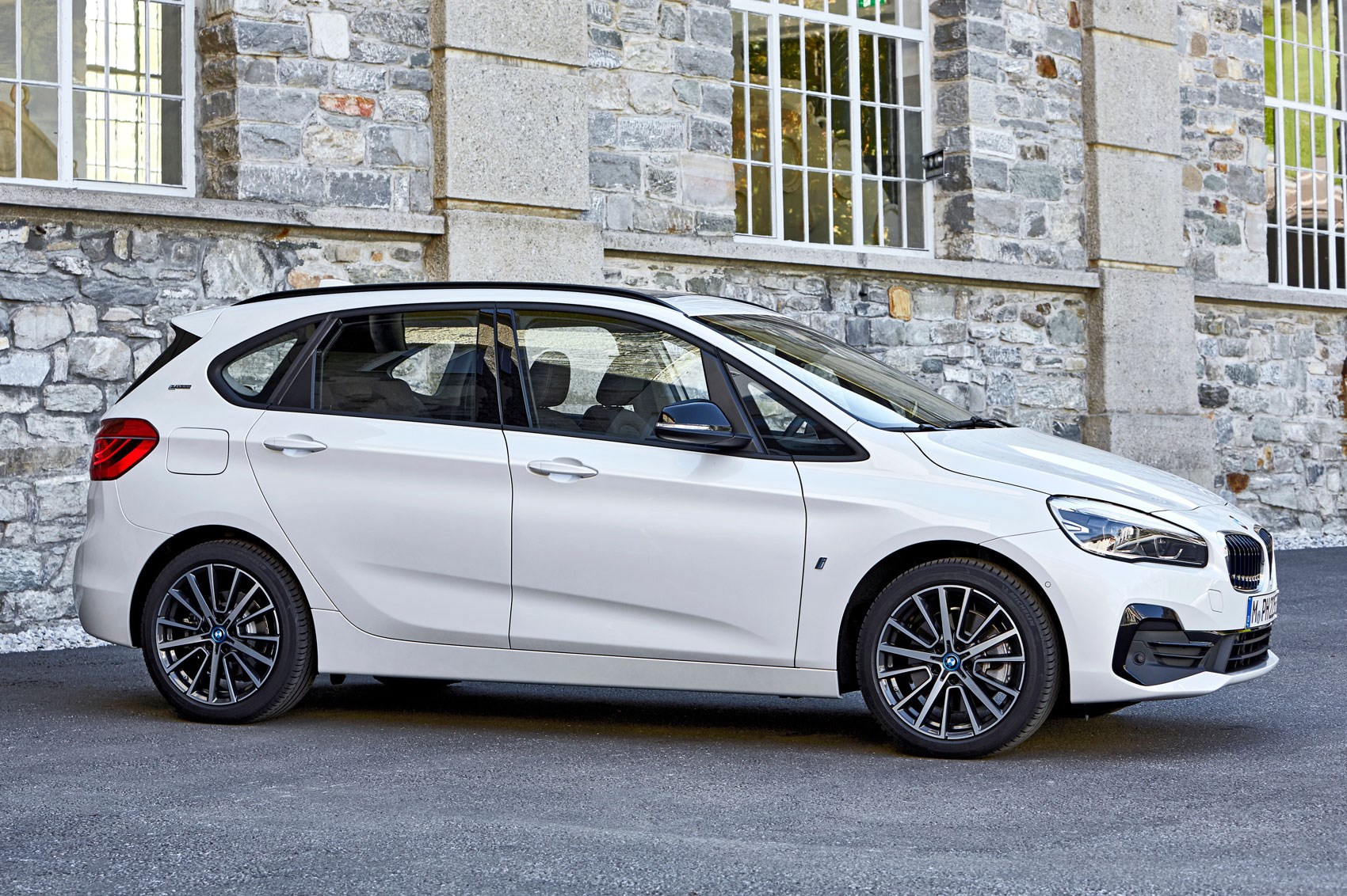 Bmw 2 Series Active And Gran Tourer Facelift Revealed Car