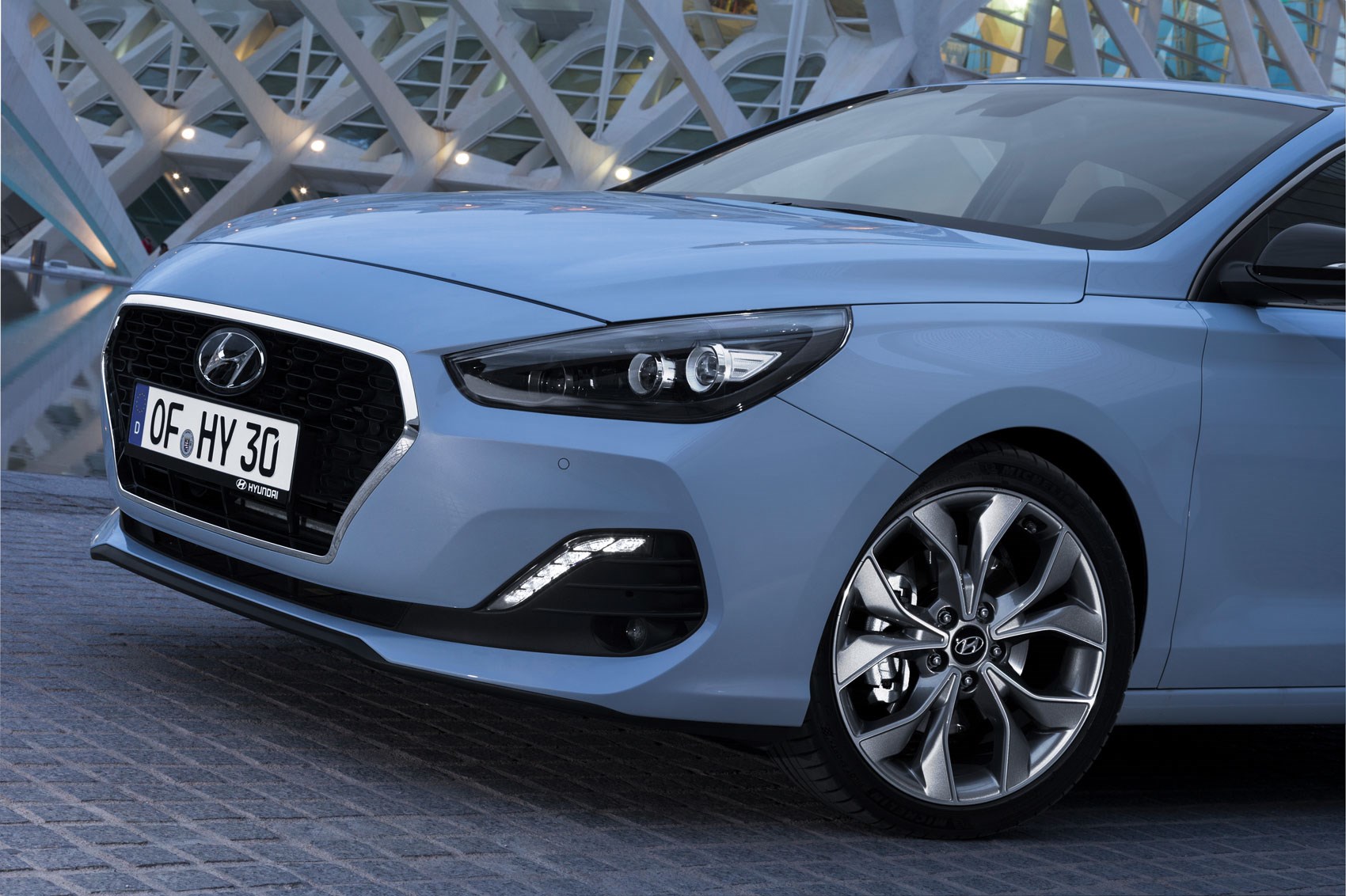 Hyundai i30 Fastback front detail