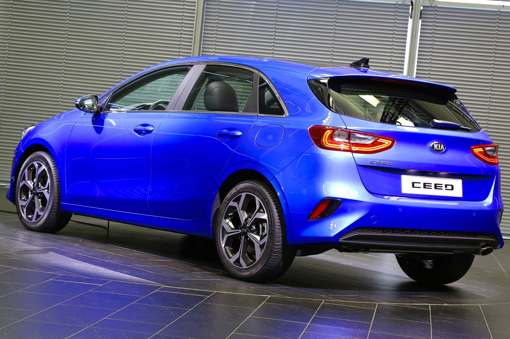 New Kia Ceed hatch: UK prices and specs revealed | CAR ...