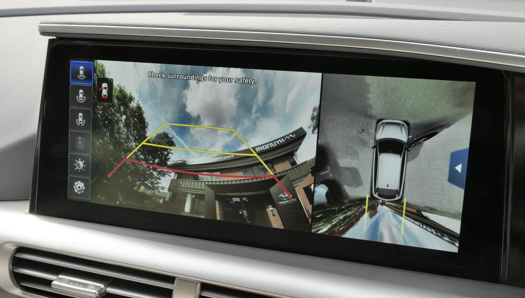 Hyundai NEXO screen