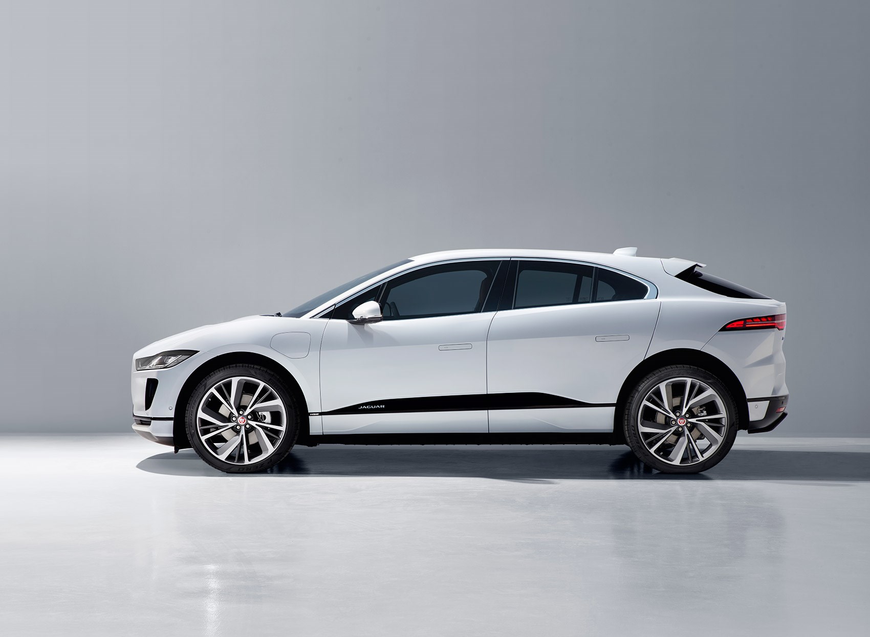 Jaguar I Pace Electric Suv News Specs Prices Uk On Sale