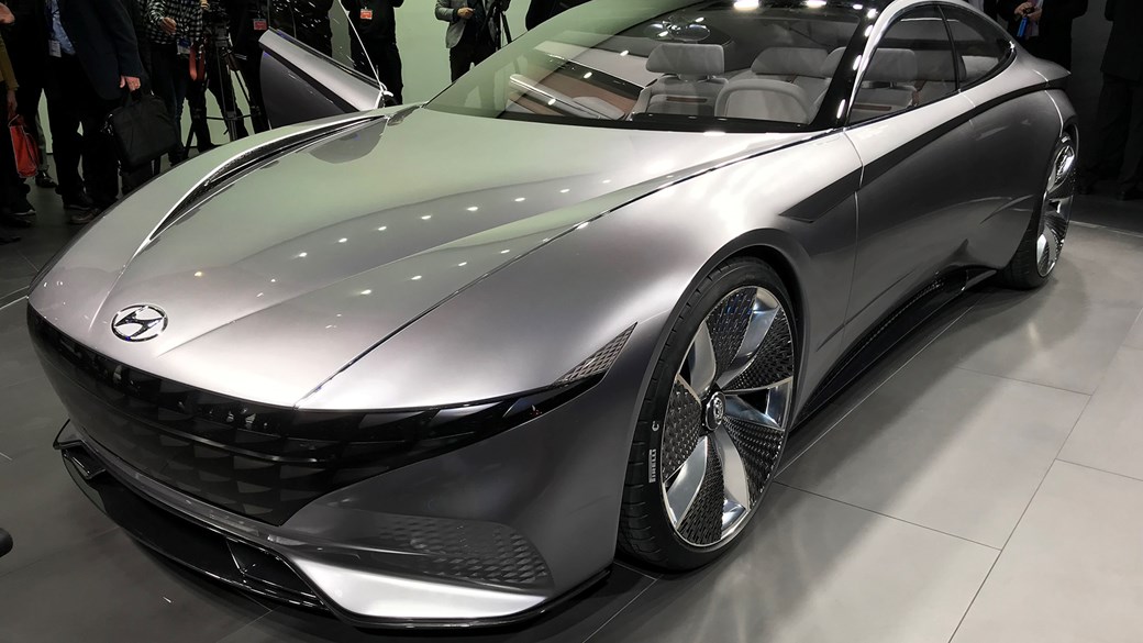 Hyundai Previews Le Fil Rouge Concept Car Hyundai Previews Le Fil Rouge Concept Car