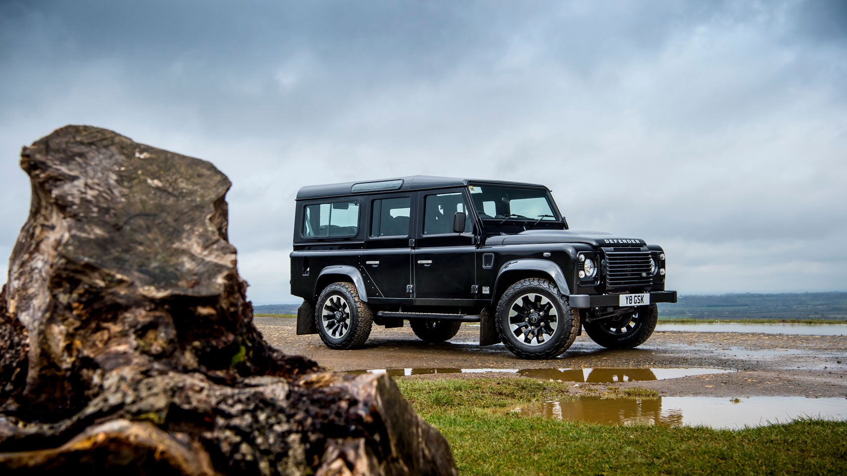 Land rover defender 2018