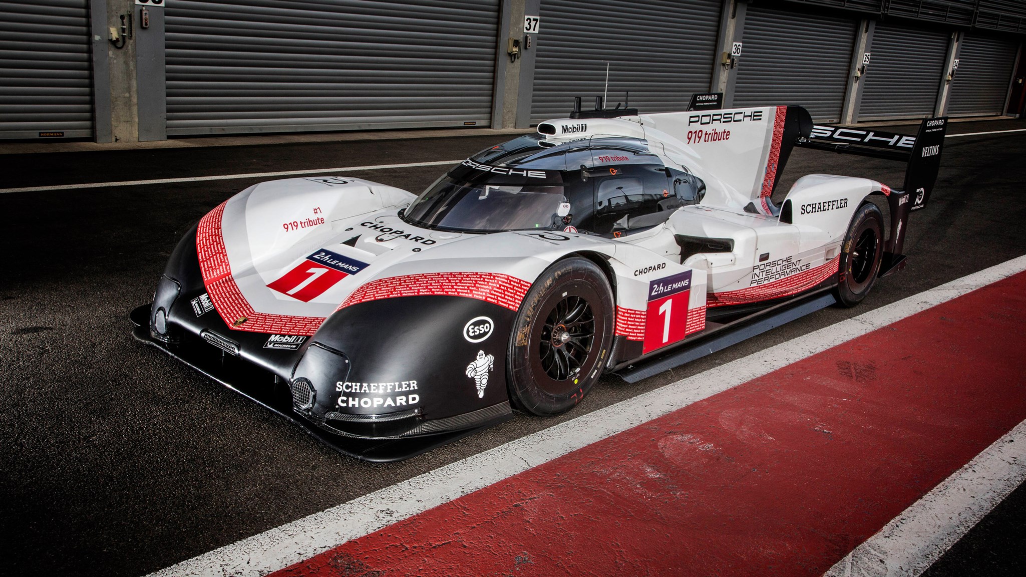 Porsche 919 Le Mans race car destroys Nurburgring lap record