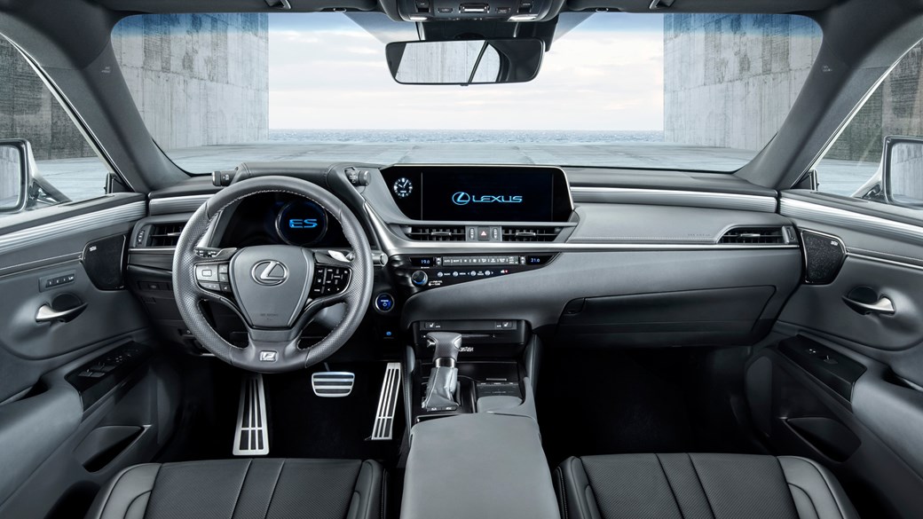 Meet the new Lexus ES: fresh saloon replaces GS