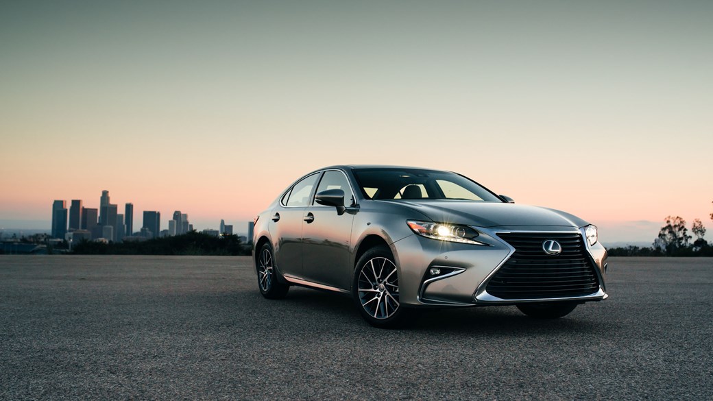 The outgoing Lexus ES four-door executive 