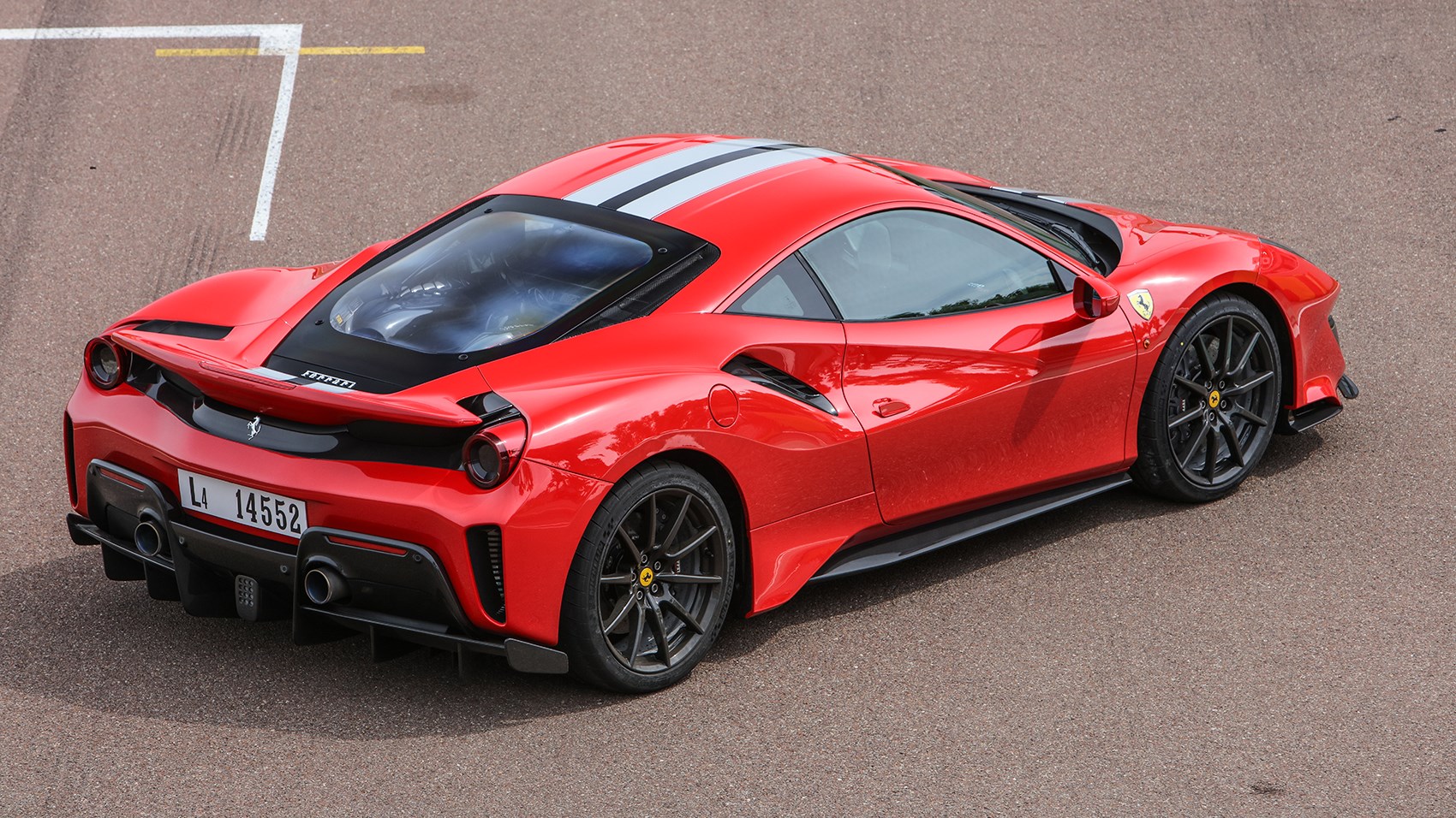 Alle Ferrari 488 Coup Tests Ferrari 488 Pista IOOLJ Alle Ferrari 488 Coup Tests Ferrari 488 Pista IOOLJ