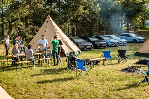 Hyundai i30N camping