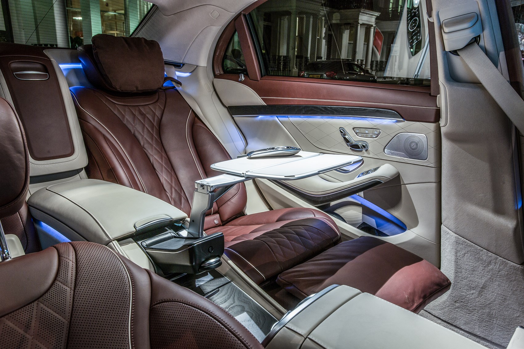 BMW Interior s223