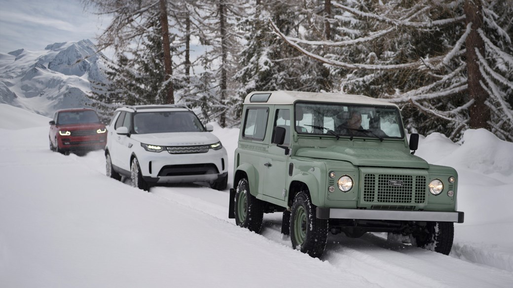 landrover_70_02.jpg