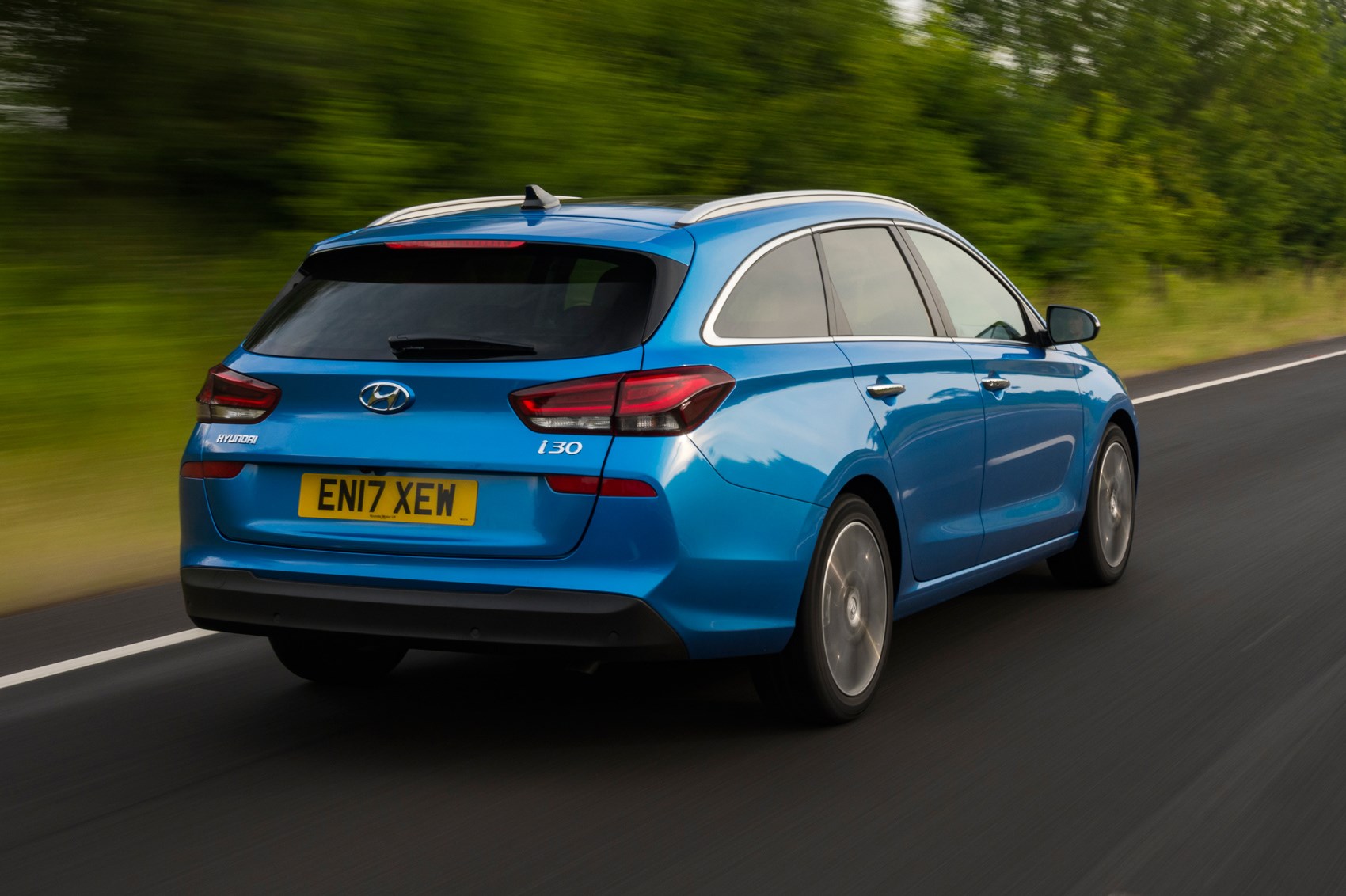 Hyundai i30 Tourer estate (2018) review: giving it a boot full | CAR ...