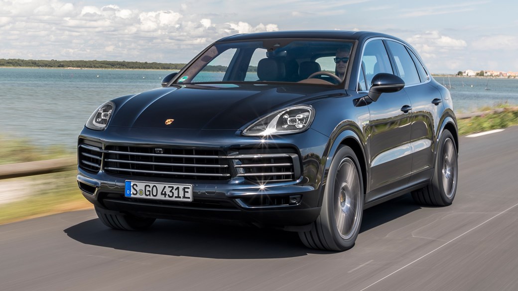 Porsche Cayenne E Hybrid 2018 Suv Review Plugs In Car Magazine Porsche Cayenne E Hybrid 2018 Suv Review Plugs In Again