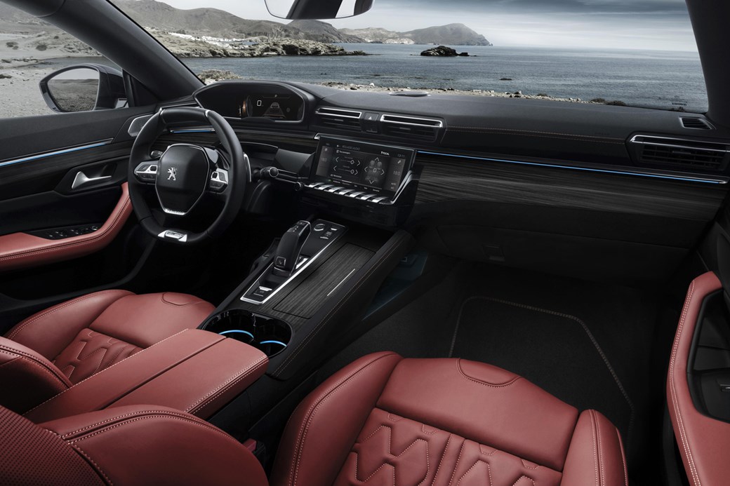 Peugeot 508 SW interior