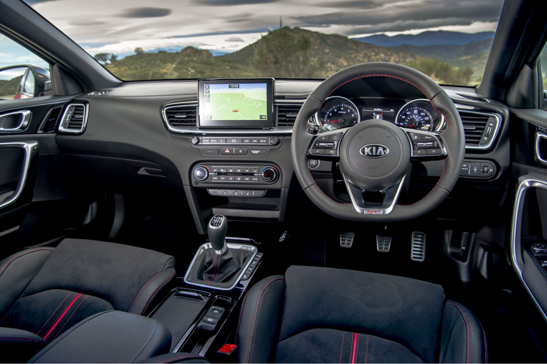 New Kia Ceed Review Old School Ergonomics Meets Cutting Edge Tech Car Magazine