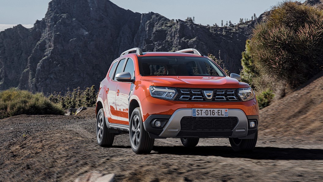 Dacia Duster (2021) driving through mountains Dacia Duster (2021) driving through mountains