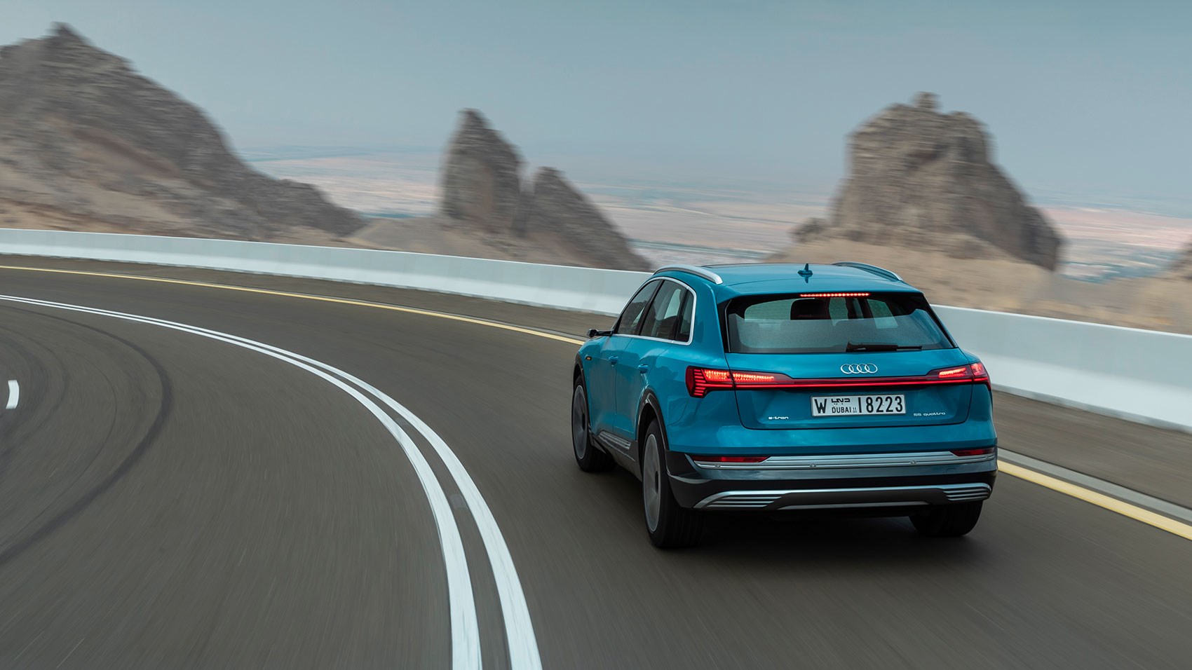 Audi e-tron rear cornering