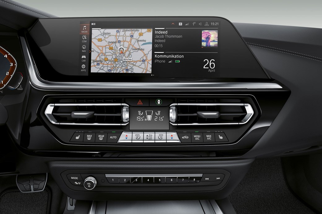 BME Z4 infotainment